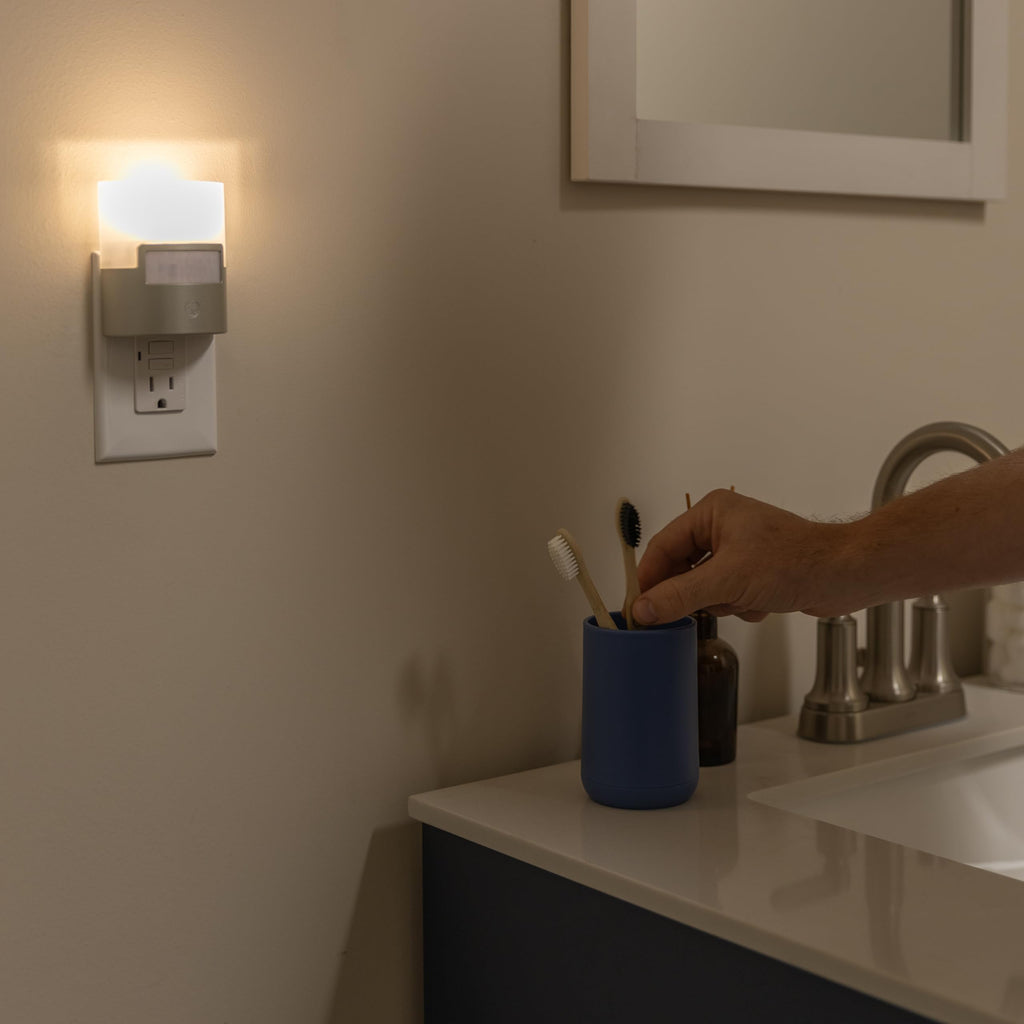 GE Plug in Night Light with Motion Sensor, 40 Lumens, 2 Pack