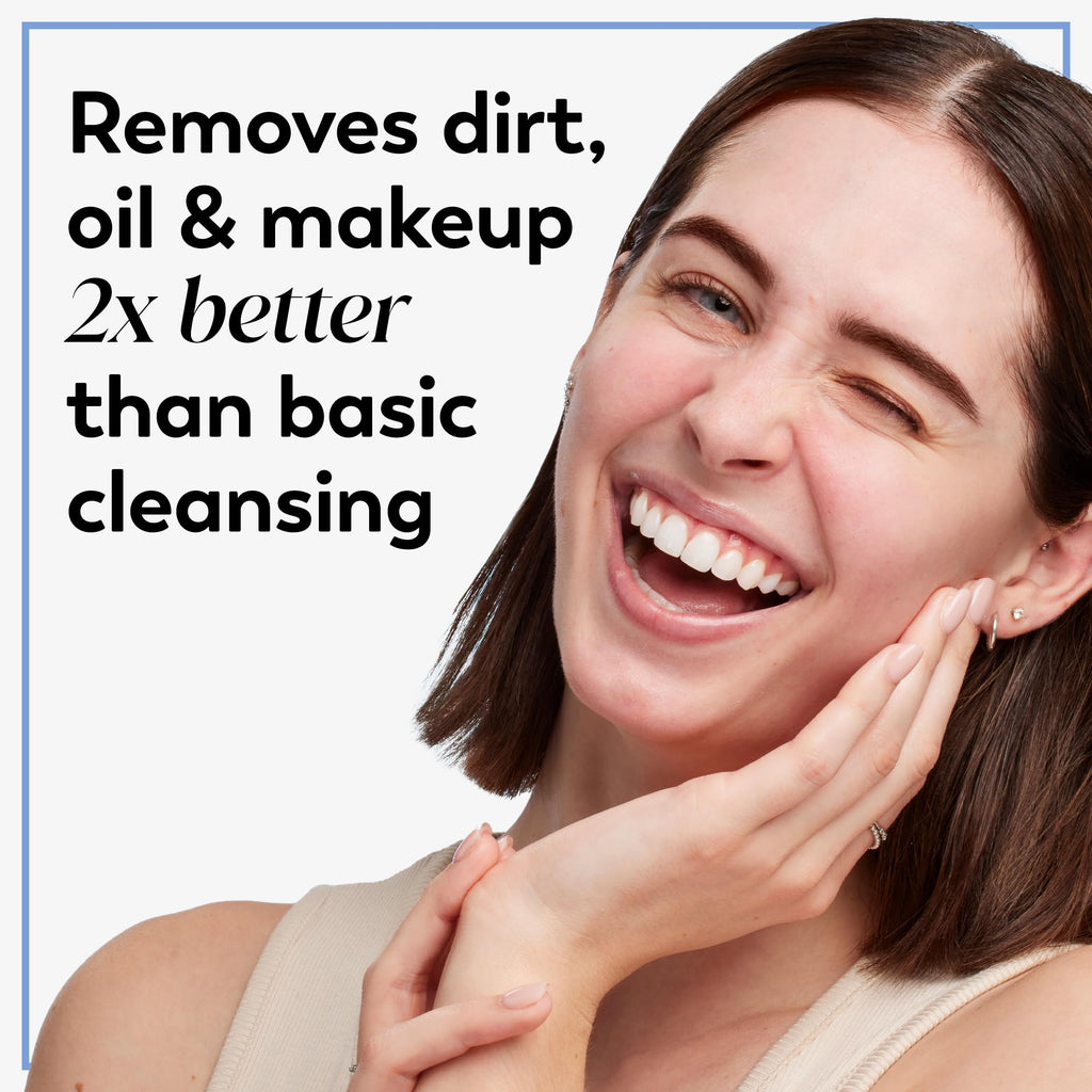 Olay Makeup Remover Wipes, Daily Facials Deep Clean Face Cleanser for Normal to Oily Skin, Alcohol & Fragrance Free, Soft Face Wash Towels, Travel Essentials for Women, Convenient Dry Cloths, 66 ct