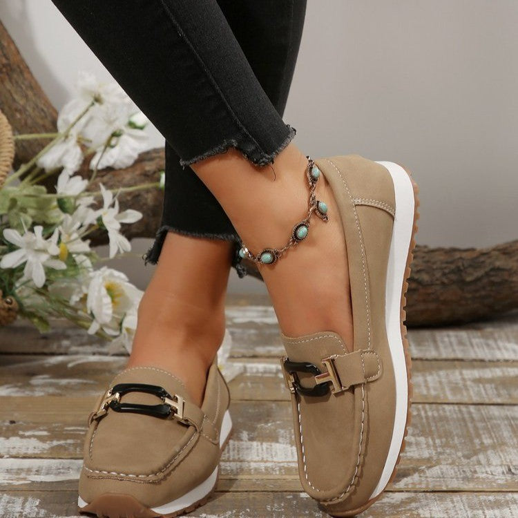 Women's Platform Metal Chain Casual Sneaker - souqmart